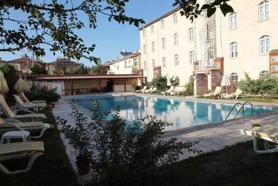 هتل تاش سرای